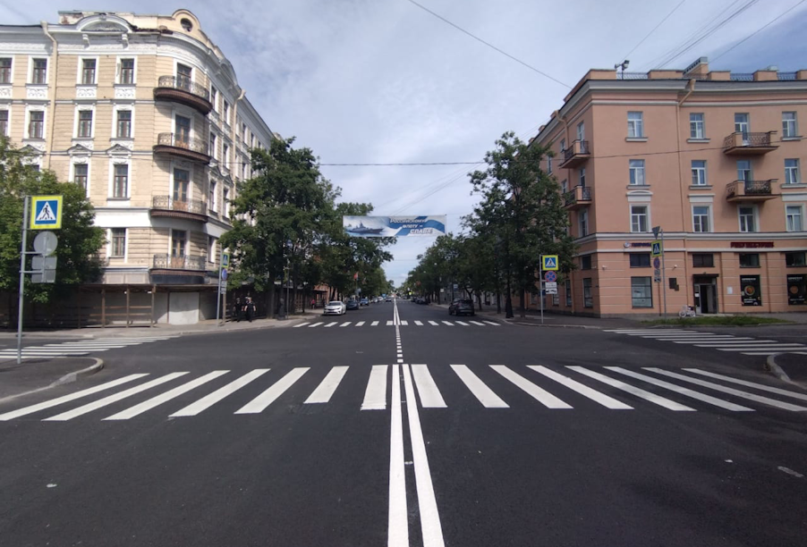 В Кронштадте благодаря дорожному нацпроекту отремонтировали проспект Ленина