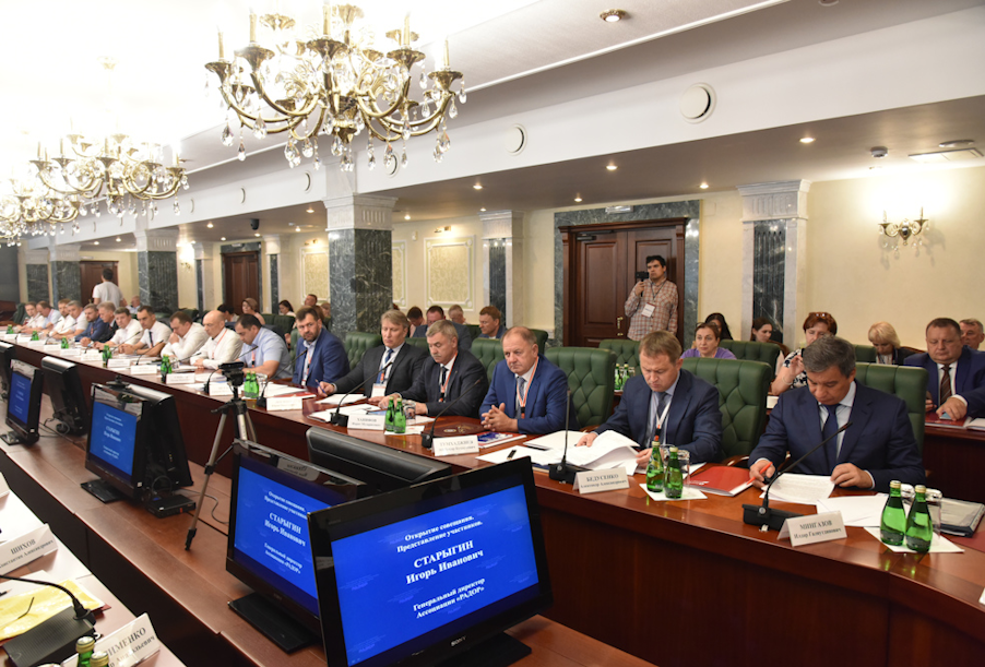 На развитие дорог страны в 2022 году Росавтодору выделено  более 918 млрд рублей
