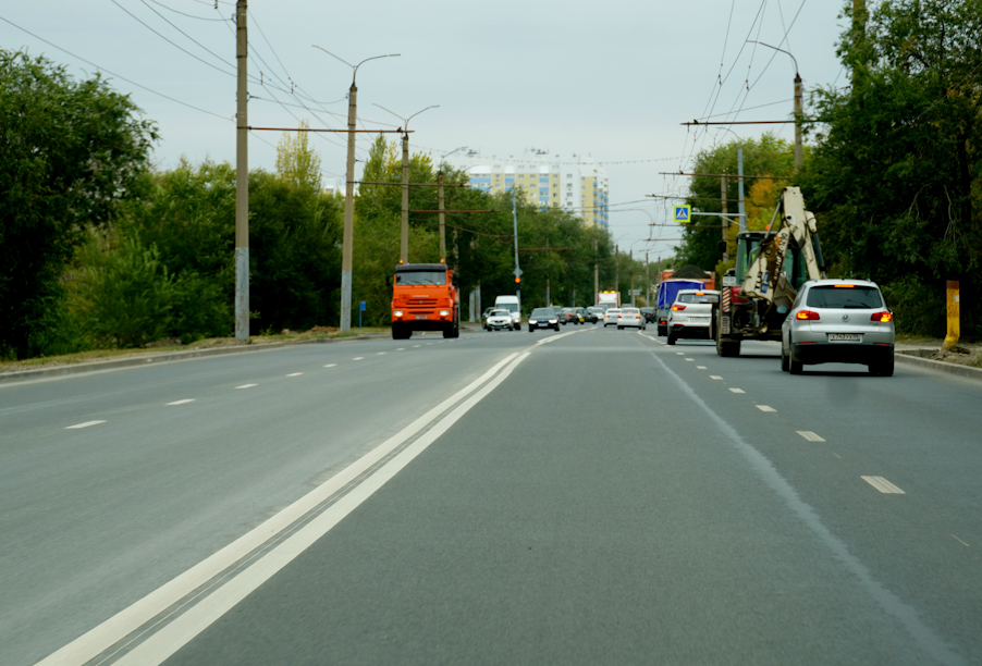 В столице Оренбургской области обновляются дороги в зауральной части города