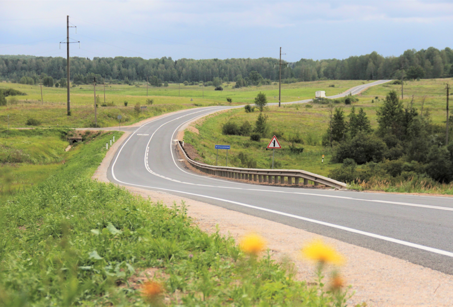 В Псковской области за два года обновили более 31 км дороги Великие Луки – Усвяты