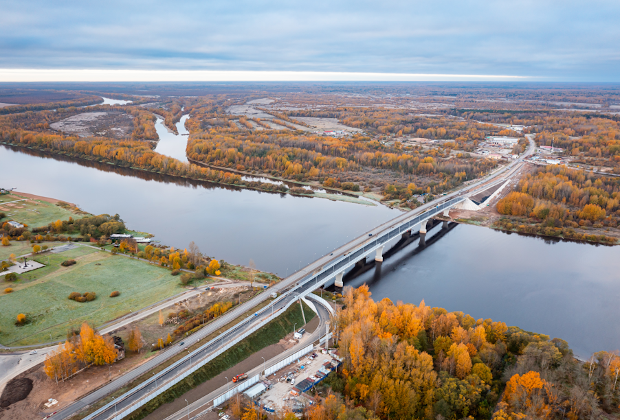 Ленинградская область: в Киришах готовят к испытаниям новый мост через реку Волхов